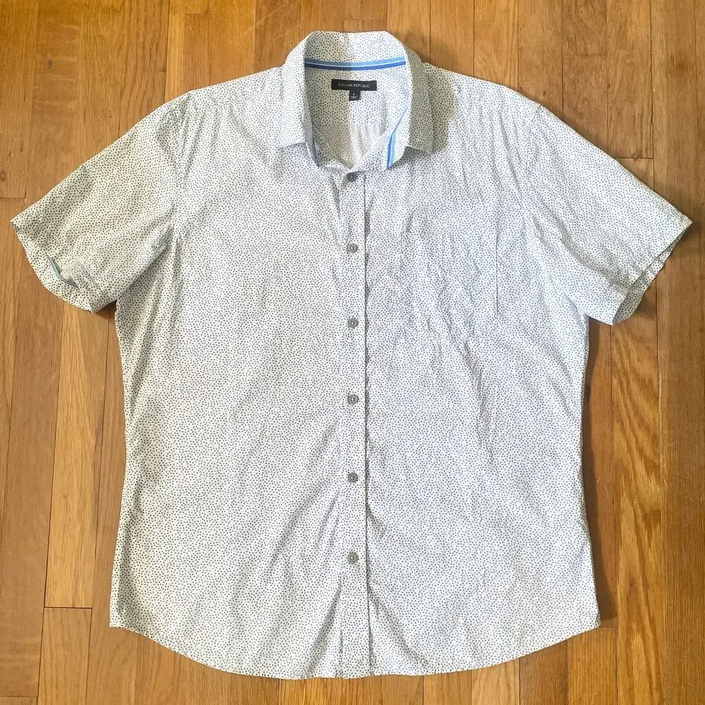 Banana Republic Men's Stretch Cotton Short Sleeve Button Down Shirt